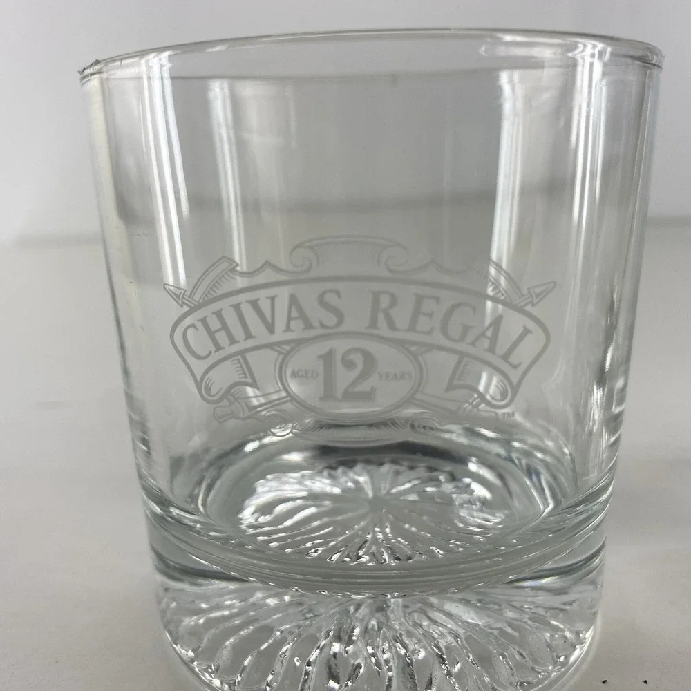 2 Chivas Regal Whisky Aged 12 Years Starburst Bottoms Bar Rocks‎ Glasses